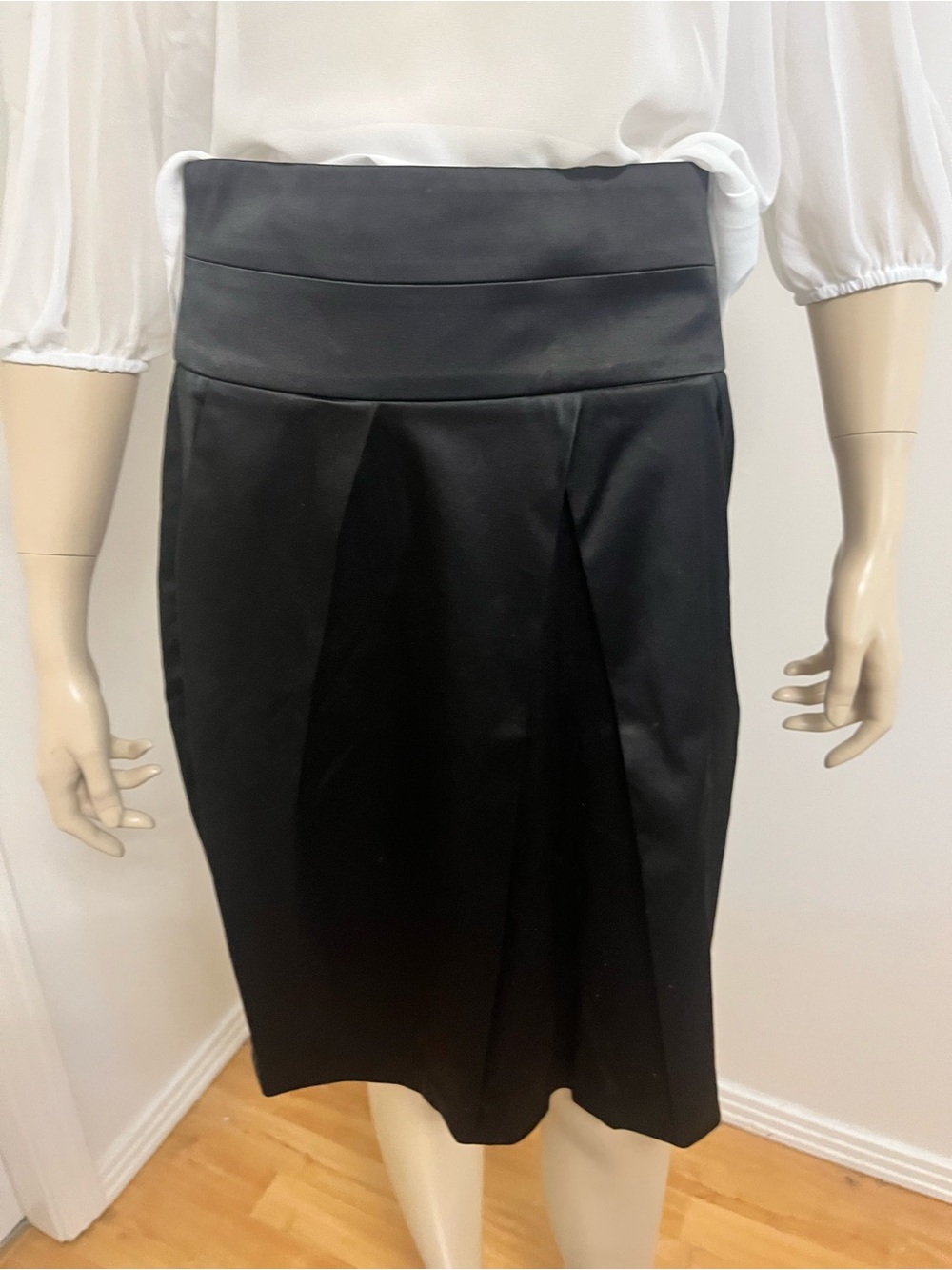 le chateau Black High-Waist Pencil Skirt